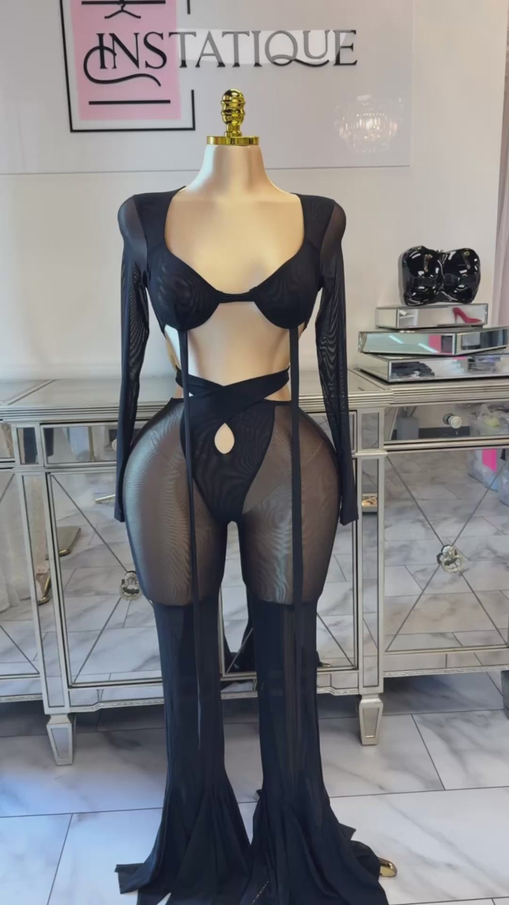 بنطلون شفاف ذو قاع واسع